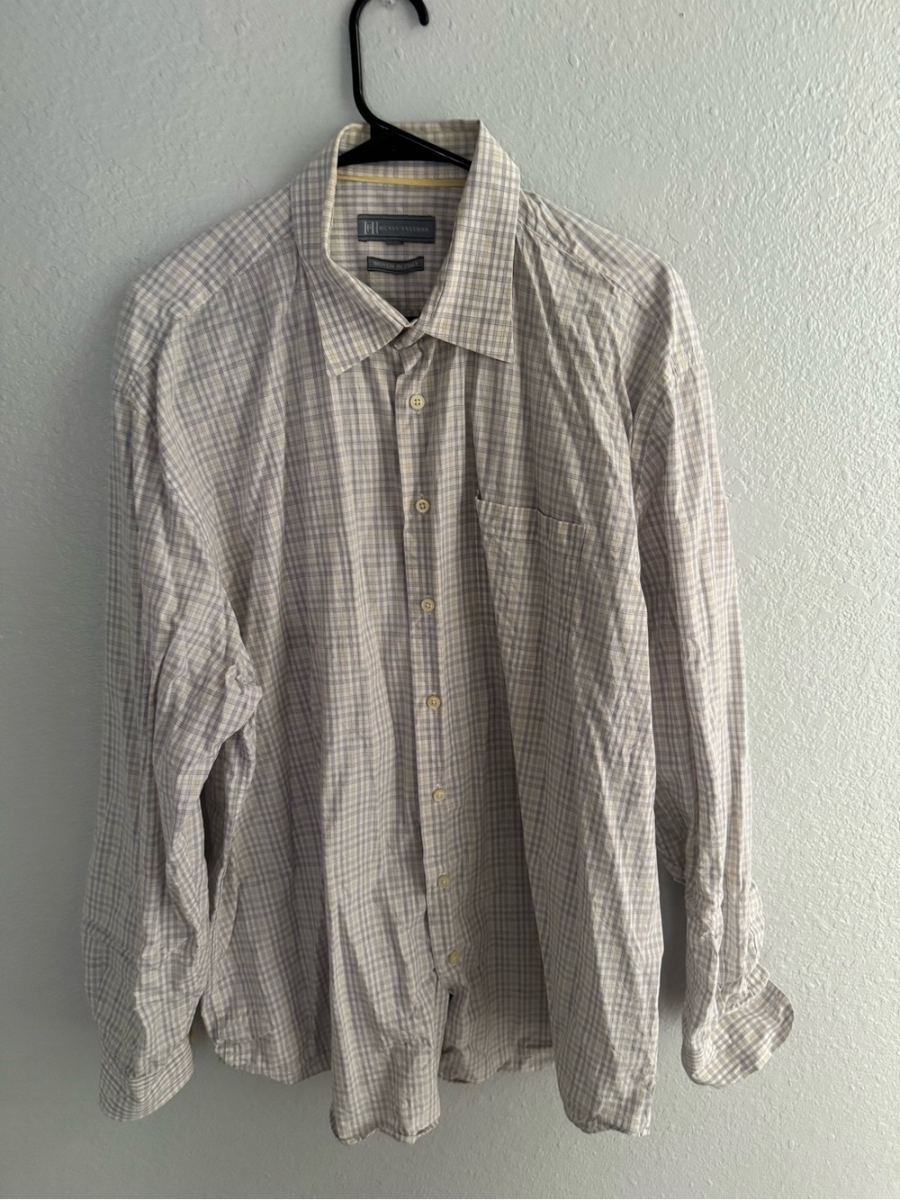 Hickey Freeman Men's Light Beige and Gray Plaid Button-Down Shirt